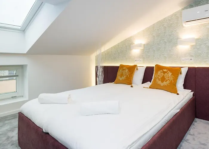 Deluxe In Cracow - Old Town & Cracow Kazimierz Apartment Krakow