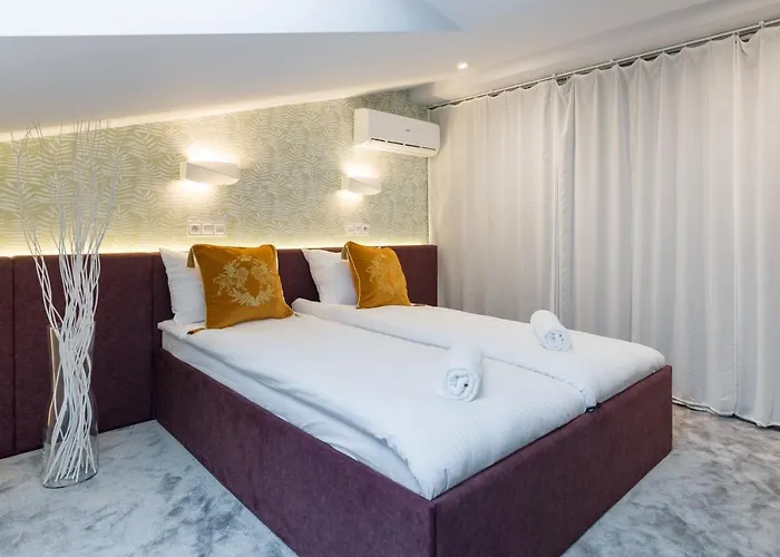 Deluxe In Cracow - Old Town & Cracow Kazimierz Apartment Krakow