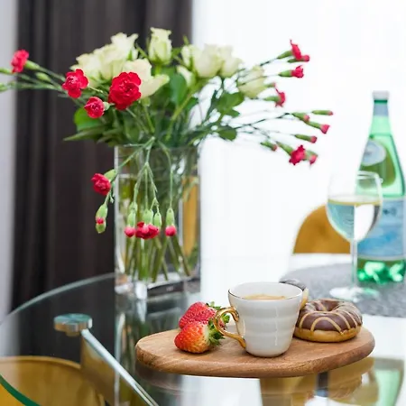 Deluxe In Cracow - Old Town & Cracow Kazimierz Апартаменты