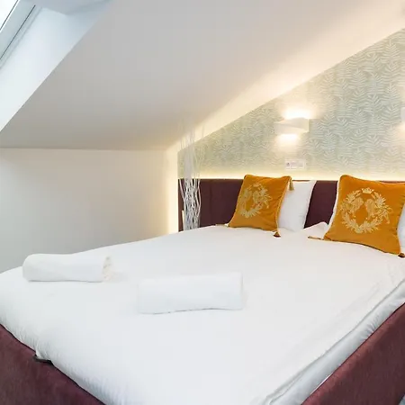 Deluxe In Cracow - Old Town & Cracow Kazimierz Апартаменты Краков